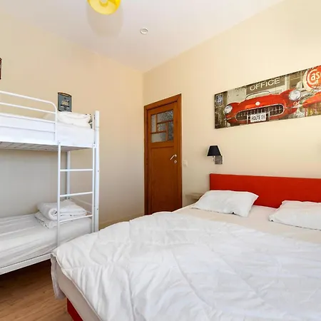 Spacious Holiday Home With Garden * Nieuwpoort