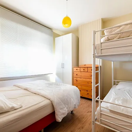 Spacious Holiday Home With Garden Nieuwpoort