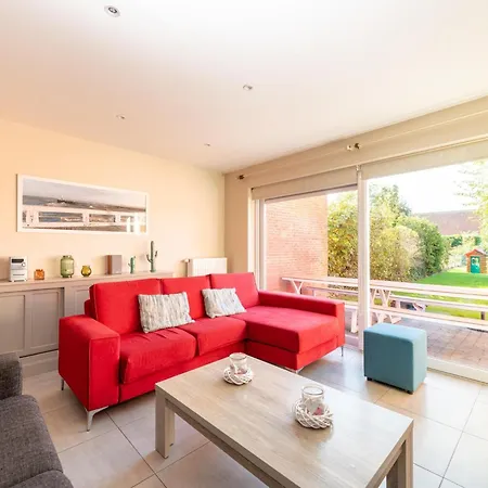 Spacious Holiday Home With Garden