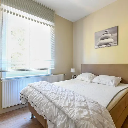 Ferienhaus Spacious Holiday Home With Garden *
