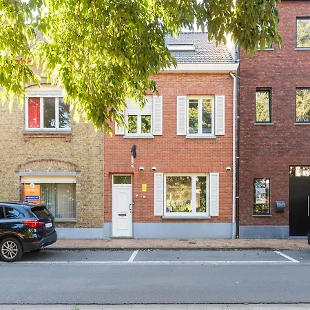 Ferienhaus Spacious Holiday Home With Garden